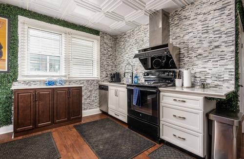 Weinland Park House | French Court Barcade: OSU home in Weinland Park/Short North