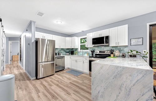 Bella Vista House | Freshly remodeled 3 Bedroom close to MTB trails and town