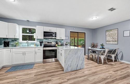 Bella Vista House | Freshly remodeled 3 Bedroom close to MTB trails and town