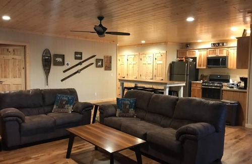 St Germain House | Freshly remodeled cabin on the West Bay of Little Saint