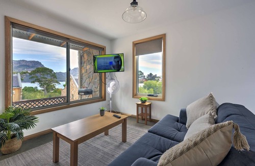 Coles Bay House | Freycinet Stone Studio 7