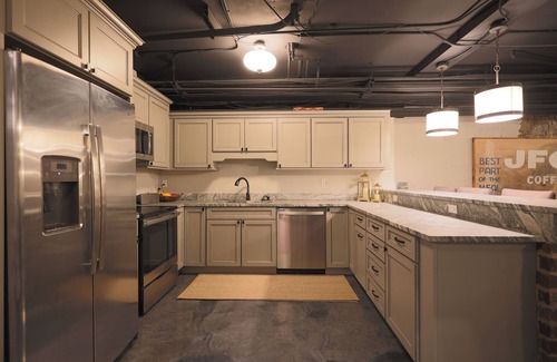 Downtown Knoxville Apartment | Friedman's Loft - The Ultimate Luxury Downtown Stay