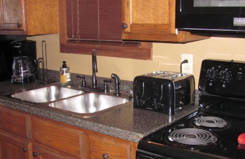 Laurelville Cottage | Friendly Fawn Cottage with Fishing Pond--Hocking Hills