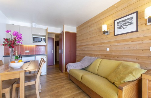 Val-Thorens Apartment | Friendly with Balcony and Mountain View! #MA414