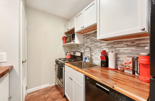 Friendship Cottage | Friendship~Queen Bed ~Parking~Quiet~Central Location~Desk~Pets