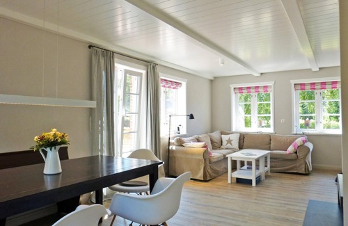 Suddorf House | Frisian house half *starboard*