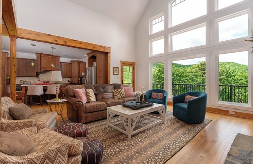 Black Mountain House | Frolly Falls | 5BR Luxury Home with Stunning Views, Hot Tub, Game Room and More