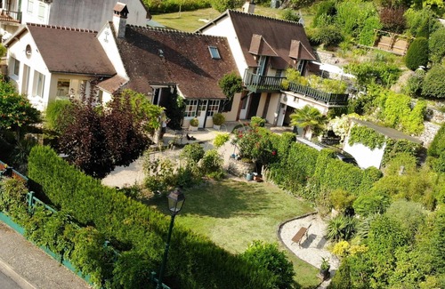 Sainte-Gemme-Moronval House | "from one Eure to another" A charming house in a garden