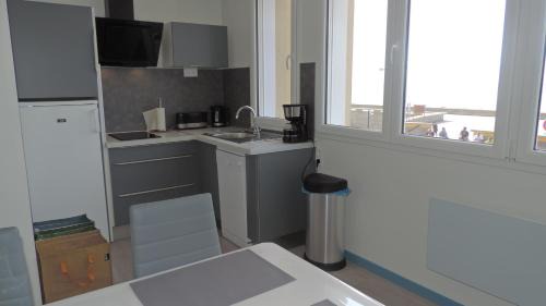 Le Treport Apartment | FRONT DE MER ET FALAISE 317 1er Étage Lit fait WifI Taxe de Séjour incluse