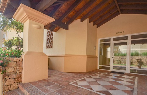 Elviria Apartment | Front line golf apartment in Elviria, Marbella