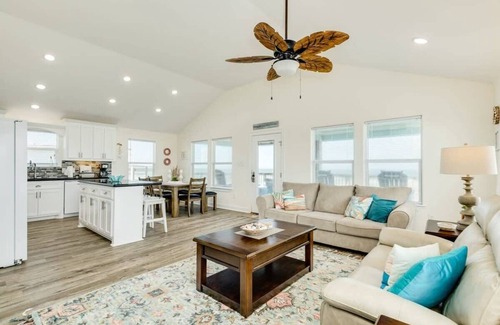 Surfside Beach House | Front Row, Fire Pit & Miles of Sand & Surf!