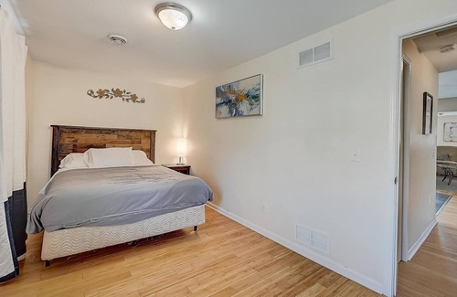 Lower East Side Apartment | FRONTDESK 1600 N Jackson St Apts Lower East Side Milwaukee