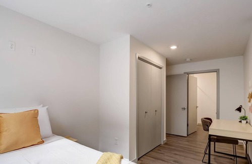Downtown Lincoln Apartment | Frontdesk | 2 BR Apt near Lincoln Children's Zoo