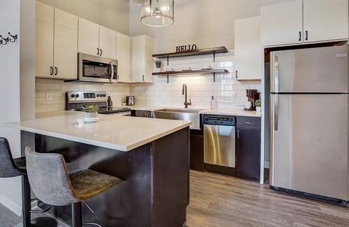 Warehouse District Apartment | Frontdesk | 2 BR Studio Apt by Mill City Museum