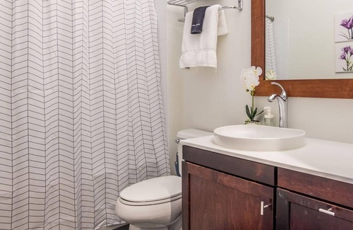 Mill District Apartment | Frontdesk | Convenient 1BR Apt in Downtown East