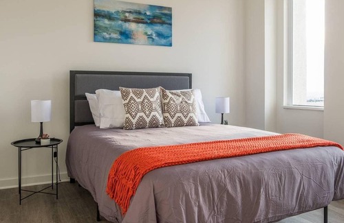 Downtown Kansas City Apartment | Frontdesk | Kansas City Apt with Downtown Views