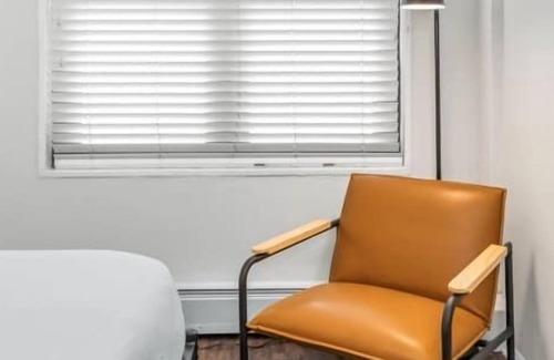 Hyde Park Apartment | Frontdesk | Open Modern 1 BR Apt by Hyde Park