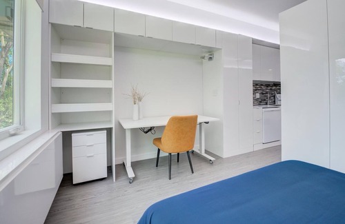 Tremont Condo | FRONTDESK Tremont Oaks Micro Apts Cleveland