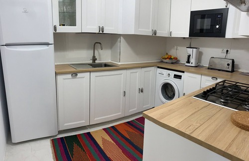 Fuengirola City Centre Apartment | Frontline Beach Apt Fuengirola