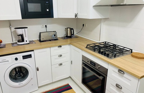 Fuengirola City Centre Apartment | Frontline Beach Apt Fuengirola
