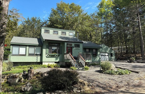 Standish House | Frye Island Sanctuary: Steps to Beach 6 + Spectacular Private Backyard & Patio