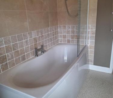 Scarborough House | Fryers Cottage 3 Bedroom Sleeps 6 Cottage