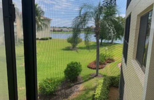 Iona Condo | Ft. Myers, Lake View, 2BR & 2BA, Best Beaches