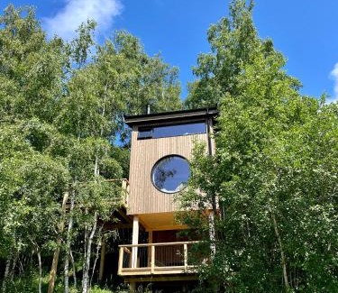 Steinkjer House | Fuglekassehytta