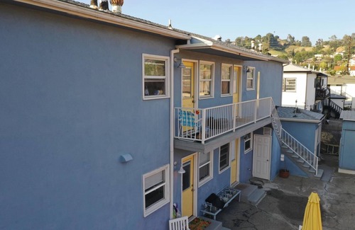 Los Angeles Apartment | Full bedroom Apartment in Trendy Highland Park.