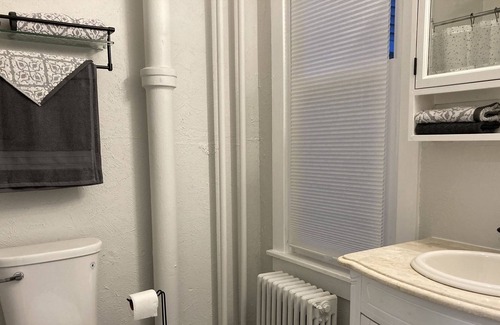 Reading Apartment | Full first floor apartment near West Reading and Alvernia University