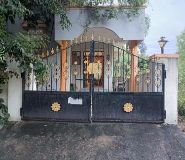 Tiruvannamalai House | Full Moon House Tiruvannamalai