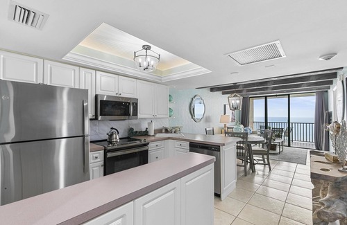 Marco Island Condo | Full Reno: Pristine Cozy Beachfront Condo: SW1702-best location Discounts Promos