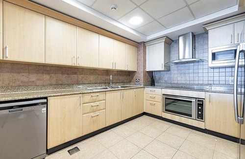 Palm Jumeirah Apartment | Full Sea And Burj Al Arab View 2 Br Extra Room