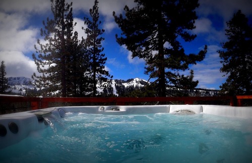 Norden Cabin | Full Sugar Bowl views from Schull Lodge - long term rental only