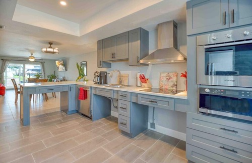 Caloosahatchee Villa | Fully Accessible Villa on the Canal