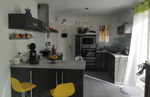 Serignan-du-Comtat House | Fully air-conditioned Provencal house for family vacations!
