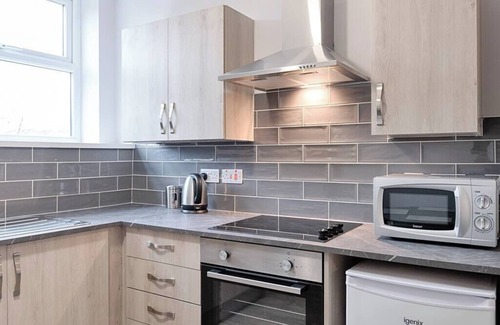 Landore Apartment | Fully Equipped Kitchen, Double room, Parking