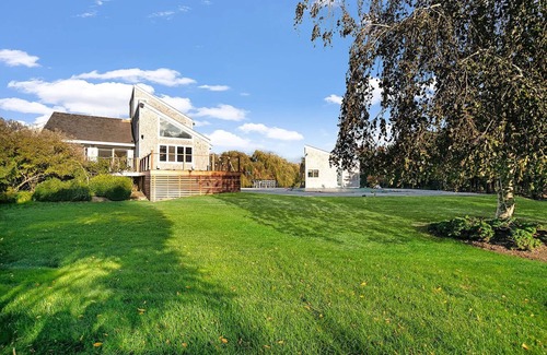 Quogue House | Fully-equipped waterfront 4-bedroom home in beautiful Quogue Village