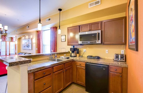 Central Colorado Springs House | Fully Furnished Downtown Apartment | Pet Friendly!