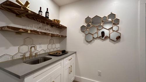 Tallahassee Apartment | Fully Furnished Executive Housing - Whole House - Mabry Manor