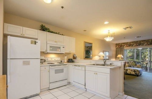 Naples Condo | FULLY FURNISHED - GREENLINKS - LELY RESORT