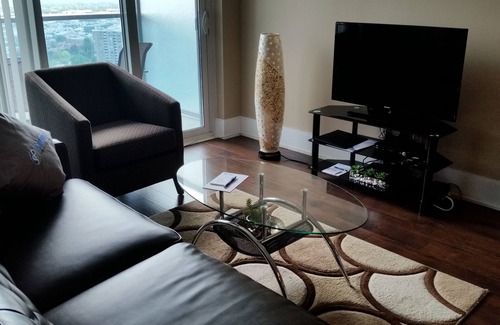Downtown Mississauga Apartment | Fully Furnished one Bedroom Apartment Square One Mississauga