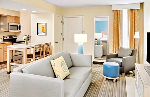 Sharonville Apartment | Fully Furnished Studio | MTM | All-Inclusive