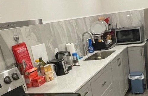 Roncesvalles Village House | FULLY PRIVATE 1 Bedroom Basement Unit