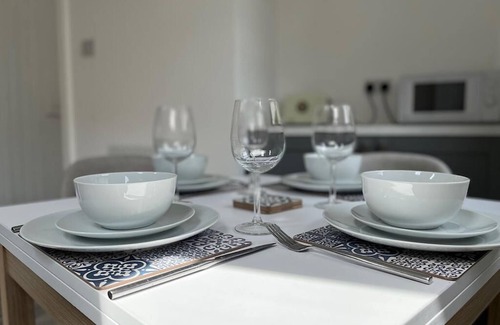 Lytham St. Anne's Apartment | Fully refurbished modern ground floor 2 bed apartment. 700 yards from the beach❤