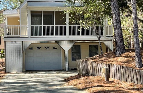 Emerald Isle House | Fully remodeled 3 Bd & 3 bath with game room on ocean side!