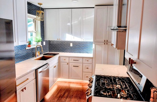 Lake Highlands House | Fully Remodeled Luxury L Streets Home: 4BR/3BA, Quartz Finishes, Firepit