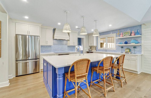 Heritage Woods House | FULLY RENOVATED, Gorgeous 3 Bedroom Sea Pines Home - Private Pool - Golf View