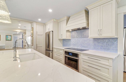 Heritage Woods House | FULLY RENOVATED, Gorgeous 3 Bedroom Sea Pines Home - Private Pool - Golf View