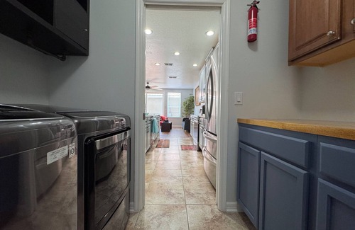 Buena Ventura Lakes House | Fully renovated 3-bedroom townhome Kissimmee - Close to theme parks and airport